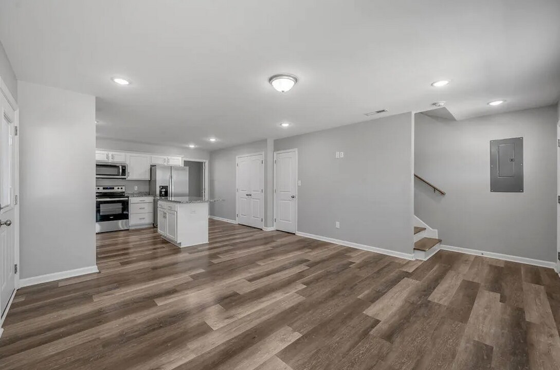 2024 Dolly Dr in Richmond, KY - Building Photo