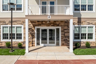 Turnpike Ridge in Berlin, CT - Foto de edificio - Building Photo