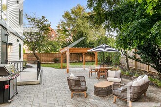 21 Kinmonth Rd in Newton, MA - Building Photo - Building Photo