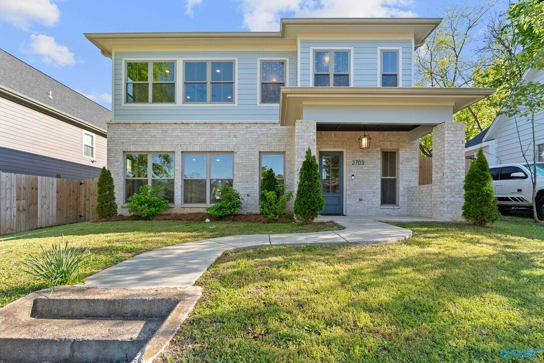 2703 8th Ave SW in Huntsville, AL - Building Photo