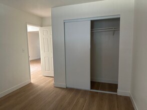 22814 14th St, Unit HEB-1 in Santa Clarita, CA - Building Photo - Building Photo