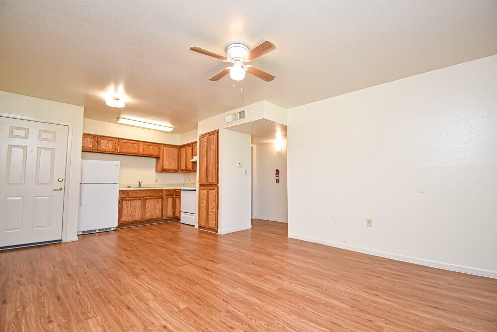 576 Ellen Powell in Prairie View, TX - Building Photo