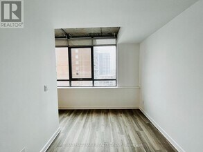 180-180 York St in Ottawa, ON - Building Photo - Building Photo