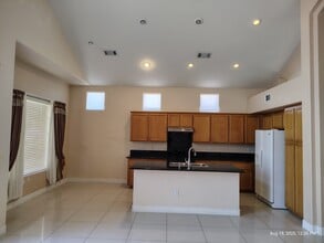 340 Tayman Park Ave in Las Vegas, NV - Building Photo - Building Photo