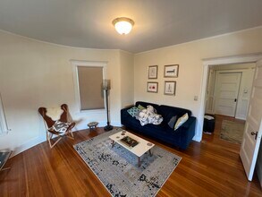 51 Ibbetson St, Unit 2 in Somerville, MA - Building Photo - Building Photo