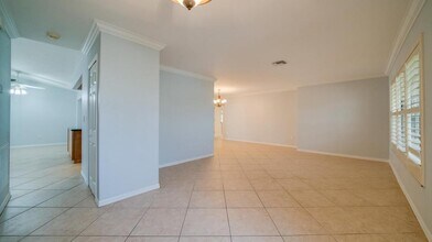 2103 SE 8th Ave in Cape Coral, FL - Building Photo - Building Photo