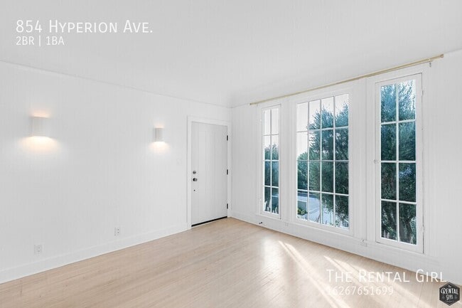 854 Hyperion Ave in Los Angeles, CA - Building Photo - Building Photo