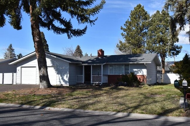 property at 5819 Southgate Dr