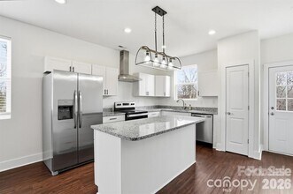 102 Snyder Ct NE in Concord, NC - Building Photo - Building Photo