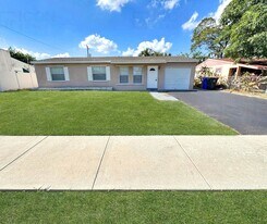 1531 SW 66th Ave in North Lauderdale, FL - Building Photo