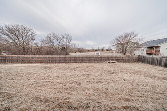 1509 Paige Ct in Junction City, KS - Building Photo - Building Photo