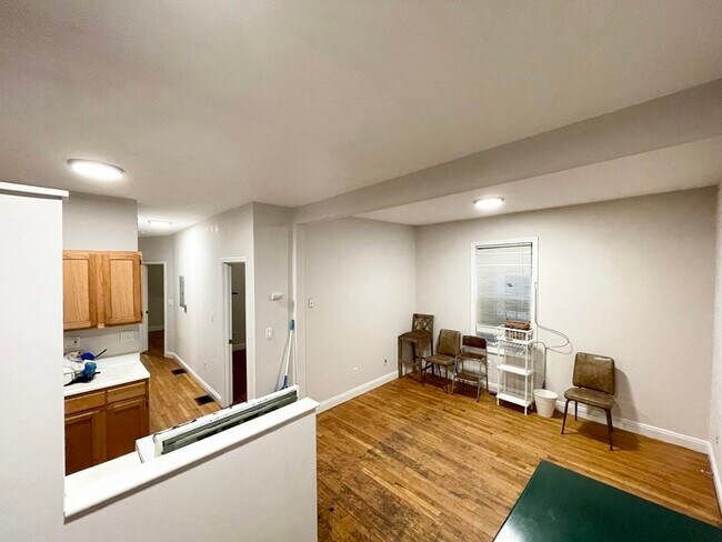 733 Parker St, Unit 2 in Boston, MA - Building Photo - Building Photo