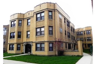 1336 S Austin Apartments