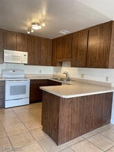 6992 Grassy Knoll St in Las Vegas, NV - Building Photo - Building Photo