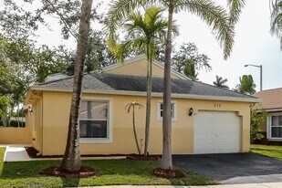210 NW 207th Way in Pembroke Pines, FL - Building Photo