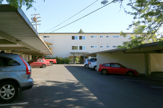 Pacific Garden Apartments in Santa Rosa, CA - Building Photo - Building Photo