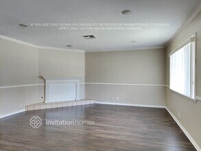 10751 Woodward Ave in Los Angeles, CA - Foto de edificio - Building Photo