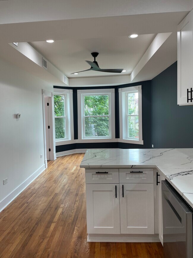 3316 W Flournoy St in Chicago, IL - Building Photo - Building Photo
