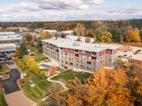 Bartlett Brook Apartments in South Burlington, VT - Foto de edificio - Building Photo