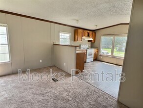 1002 Libby Lane in Barboursville, WV - Building Photo - Building Photo