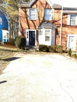 3679 Regency Park Dr in Duluth, GA - Building Photo