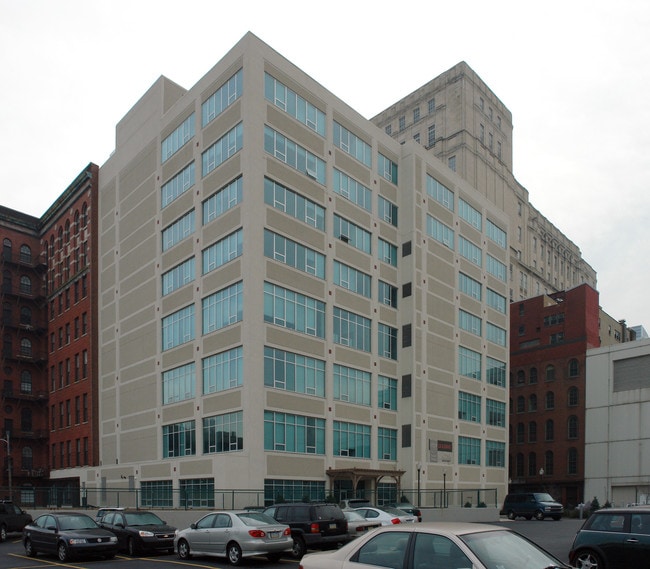 The Warehouse Apartments in Philadelphia, PA - Building Photo - Building Photo