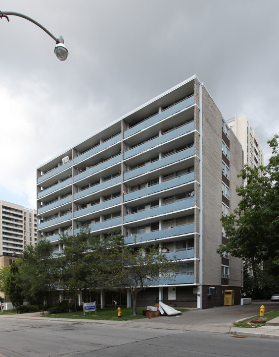 Roselawn Terrace in Toronto, ON - Building Photo