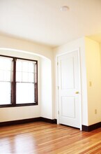 1056 North Ave in Burlington, VT - Building Photo - Building Photo