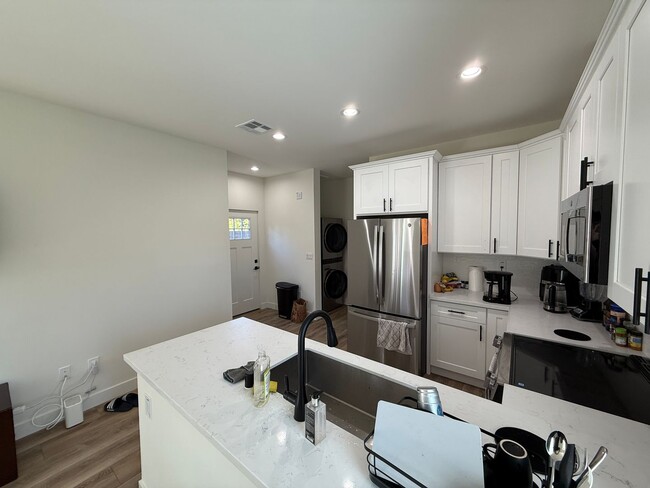 6257 Stewart St in San Diego, CA - Building Photo - Building Photo