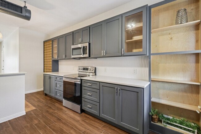 10754 Villager Rd, Unit D in Dallas, TX - Building Photo - Building Photo