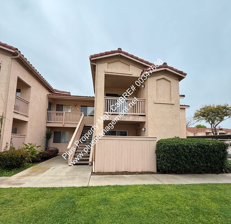 321 Inger Dr in Santa Maria, CA - Foto de edificio