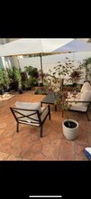 19050 Kittridge St, Unit 6 in Reseda, CA - Building Photo - Building Photo