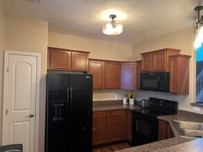 6180 Witherbee Dr in Westerville, OH - Building Photo - Building Photo