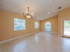 810 7th St SW in Naples, FL - Building Photo - Building Photo