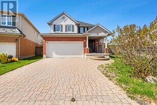 635 Commonwealth Crescent in Kitchener, ON - Building Photo