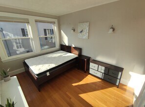 81 Columbus Ave, Unit 2 in Waltham, MA - Building Photo - Building Photo