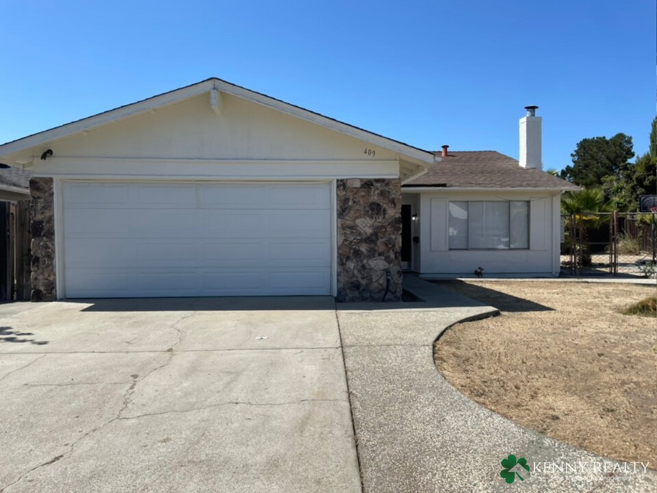 409 Nantucket St in Foster City, CA - Foto de edificio