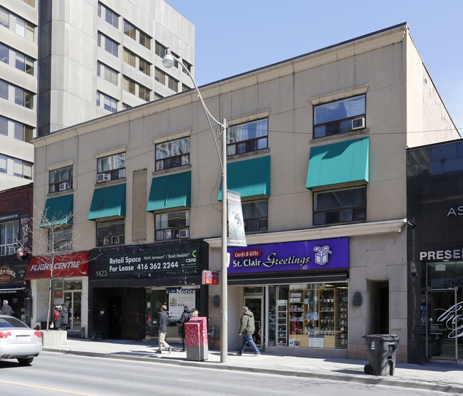 1421-1425 Yonge St in Toronto, ON - Building Photo - Building Photo