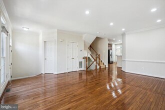 4524 Fair Valley Dr in Fairfax, VA - Building Photo - Building Photo