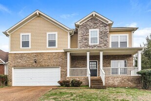 1604 Zurich Dr in Spring Hill, TN - Building Photo