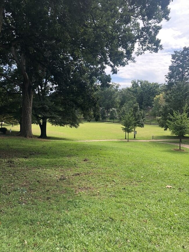 725 Catherine St SW in Atlanta, GA - Building Photo - Building Photo