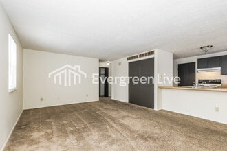 8062 Mt Hood in Dayton, OH - Building Photo - Building Photo