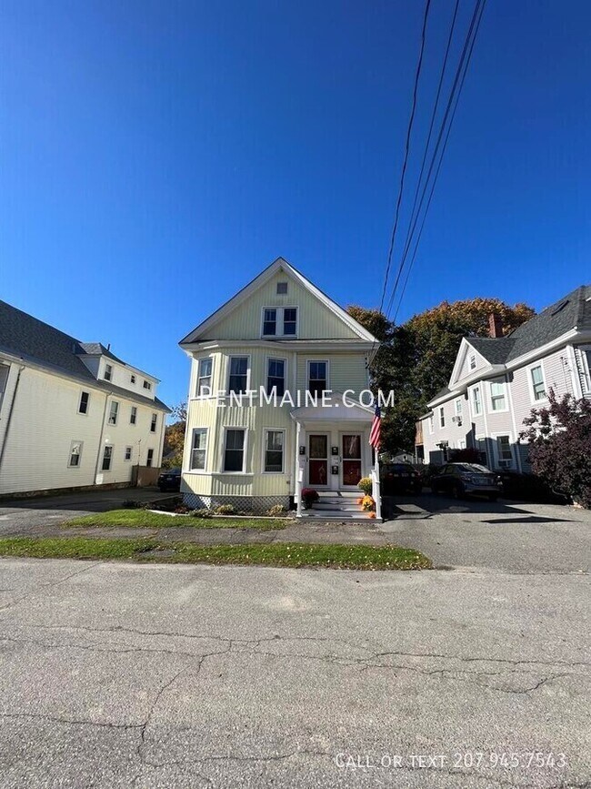 94 Otis St in Bangor, ME - Building Photo - Building Photo
