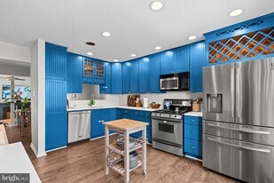 6515 River Tweed Ln in Alexandria, VA - Building Photo