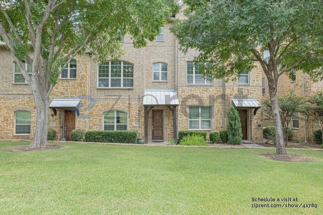 property at 527 W Royal Ln
