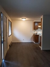 1190 E 38th Ave in Eugene, OR - Building Photo - Building Photo