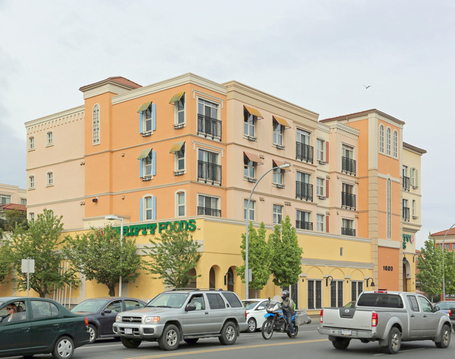 Tuscany Village in Saanich, BC - Building Photo - Primary Photo