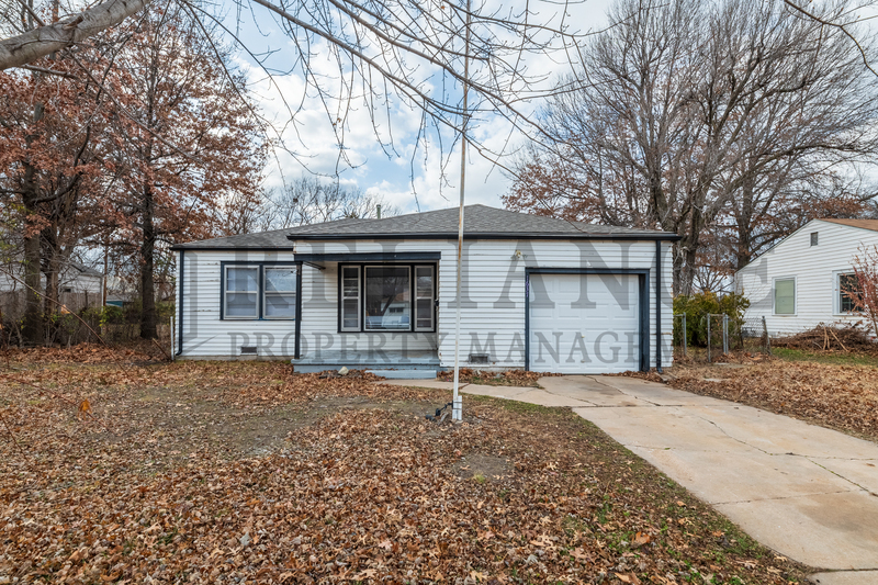 1637 S Faulders Ln in Wichita, KS - Building Photo