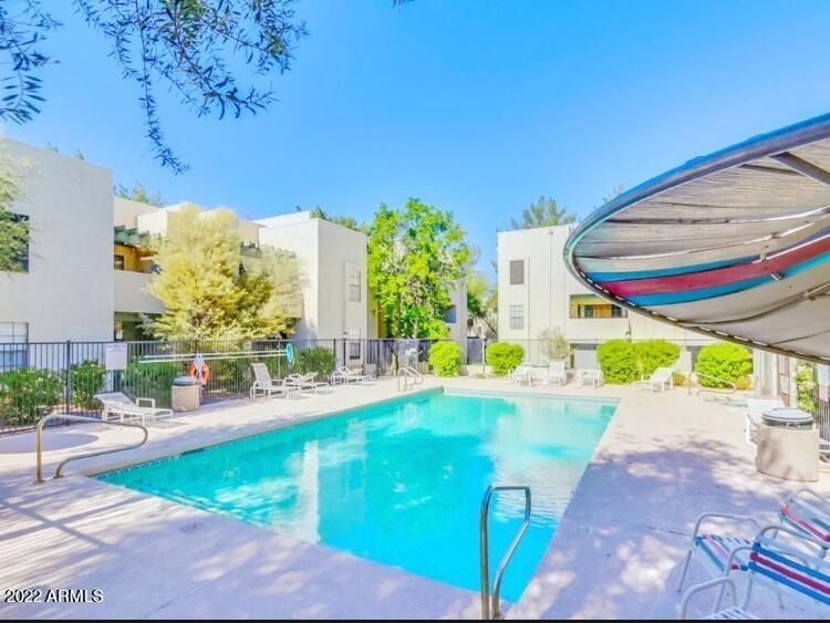 8020 E Thomas Rd, Unit 117 in Scottsdale, AZ - Foto de edificio