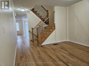 38 Workmen's Cir in Ajax, ON - Building Photo - Building Photo